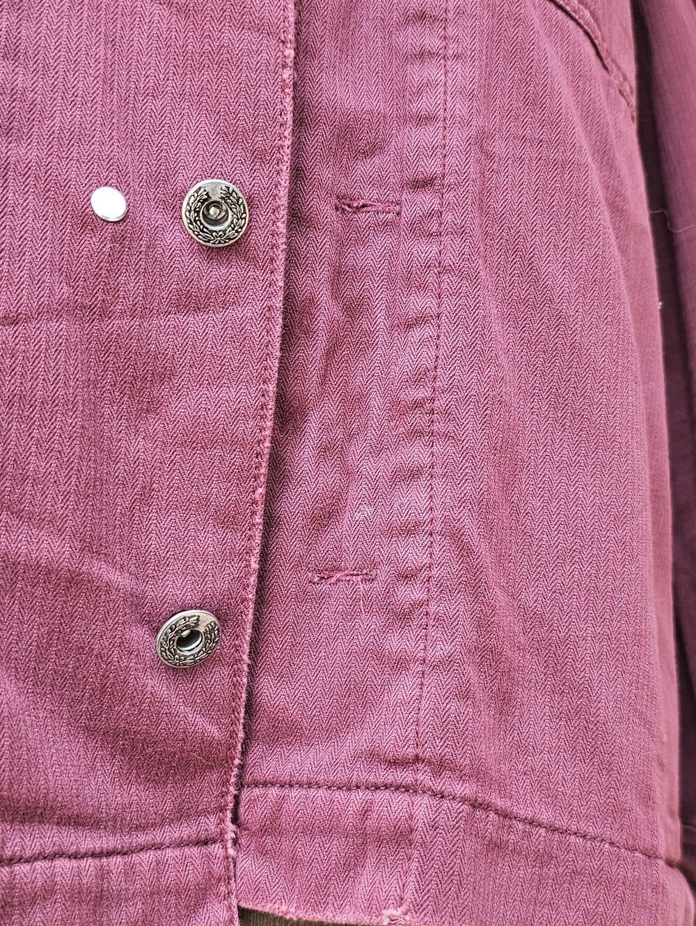 Free People Buttom Down Maroon Shacket W/ Beaded Patch Sz XS - Picture 8 of 9